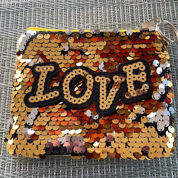 #7L Small Sequined Love Pouch Keychain - Picture 5 of 8